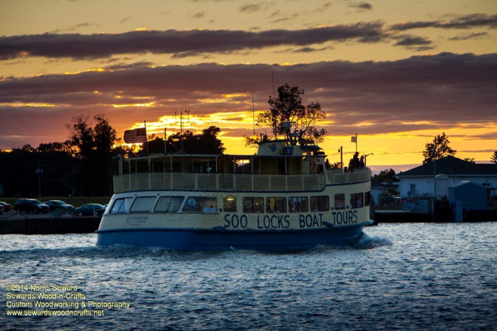 Soo Locks Boat Tours 1 sunset (Le Voyageur Sault)-9630 5-30-2015